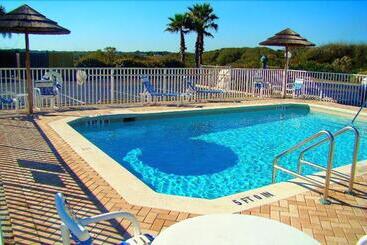 فندق Ocean Sands Beach Boutique Inn 1 Acre Private Beach St Augustine Historic 2 Miles Shuttle With Downt