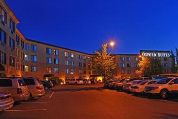 هتل Oxford Suites Portland Jantzen Beach