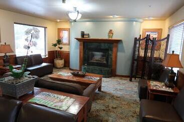 هتل Oxford Suites Portland  Jantzen Beach