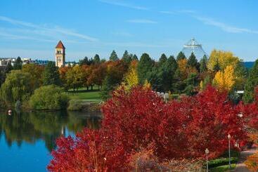 هتل Oxford Suites Spokane Downtown