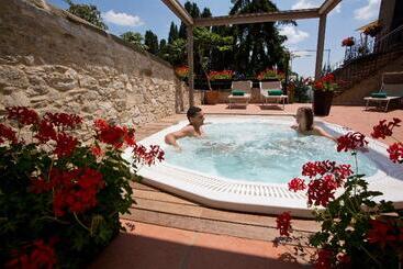 هتل Palazzo Leopoldo Dimora Storica & Spa
