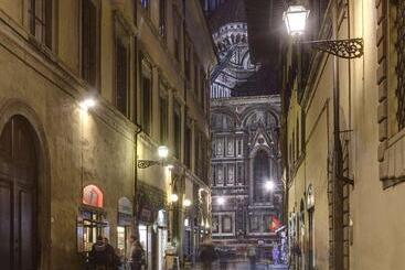 هتل Palazzo Niccolini Al Duomo Residenza D Epoca