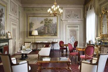 هتل Palazzo Niccolini Al Duomo Residenza D Epoca