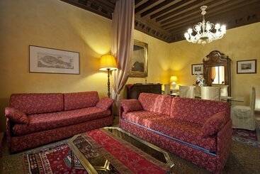 هتل Residence Palazzo Odoni