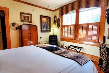 هتل Pettigru Place Bed & Breakfast