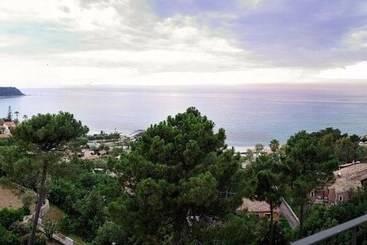 هتل Porto Pirgos