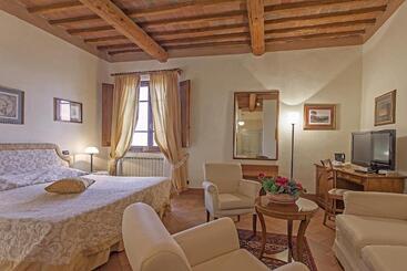 هتل Relais Il Chiostro Di Pienza