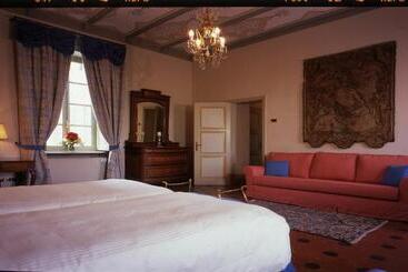 هتل Sina Villa Matilde