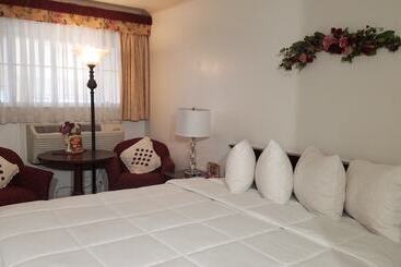 酒店 Stanford Motor Inn