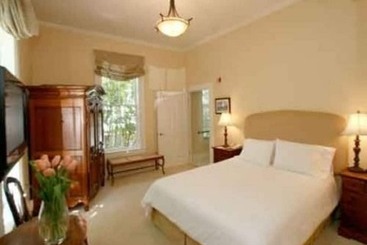 هتل The Gables Inn  Sausalito  Bed And Breakfast