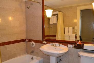 هتل The Wall Street Inn