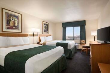 هتل Travelodge By Wyndham Pecos