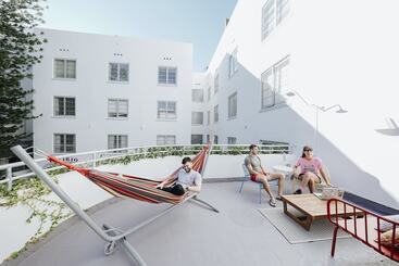 هتل Viajero Miami