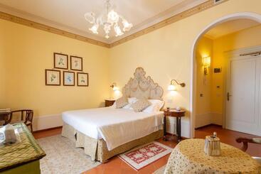 هتل Villa Marsili