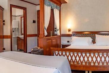 هتل Villa Venezia