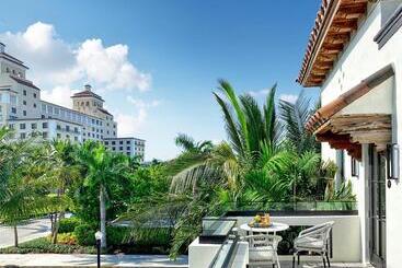 هتل White Elephant Palm Beach