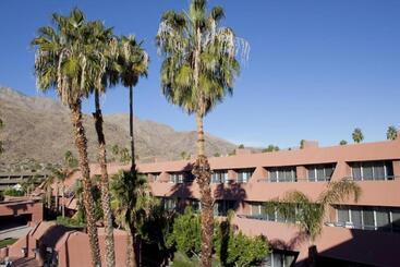 Marquis Villas Resort