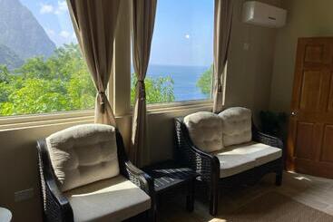 هتل Green Fig Resort & Spa