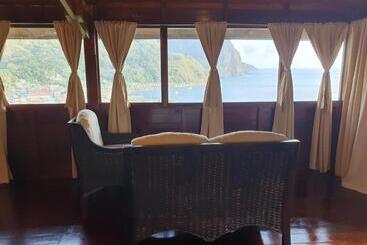 هتل Green Fig Resort & Spa