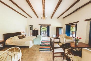 هتل Hacienda Pisoje