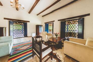 هتل Hacienda Pisoje