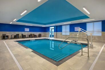 هتل Hampton Inn By Hilton Brockville
