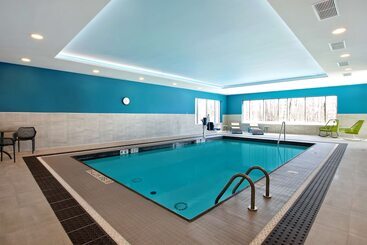 هتل Hampton Inn & Suites Ottawa West