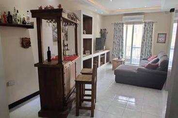 پانسیون Room In Apartment   Very Bright Well Kept Apartment
