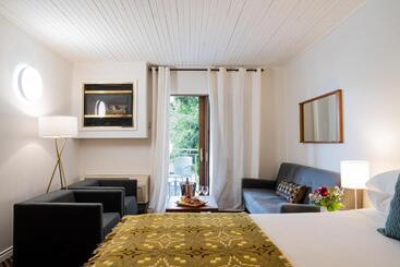 The Kent Motel