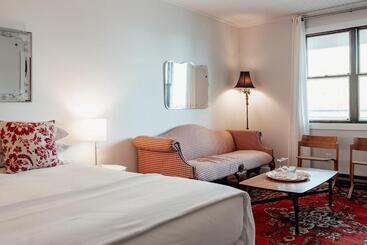 The Kent Motel