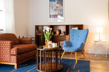 The Kent Motel