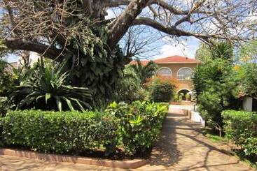 تختخواب و صبحانه Joysvilla Family Holiday Home