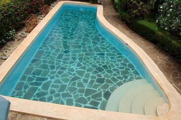 تختخواب و صبحانه Joysvilla Family Holiday Home