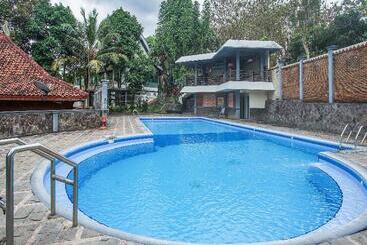 Collection O 89999 Hotel Bumi Kedaton Resort