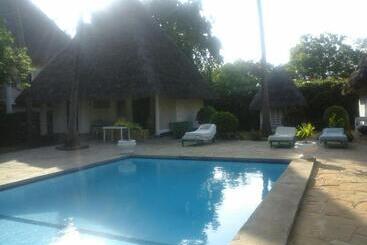 هتل Glory Ocean Villas Diani