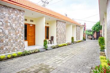 هتل Reddoorz Near Buleleng Harbour 2