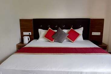 هتل Sunny Pines Resort