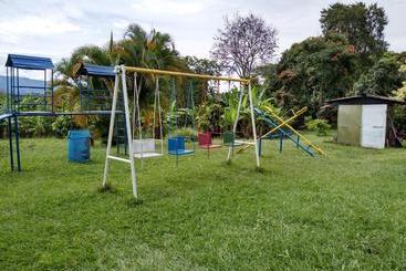 هتل Villa Monica