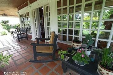 هتل Villa Monica
