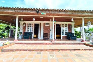 هتل Villa Monica