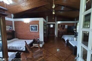 هتل Villa Monica