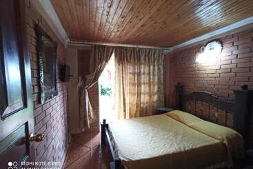 هتل Villa Monica