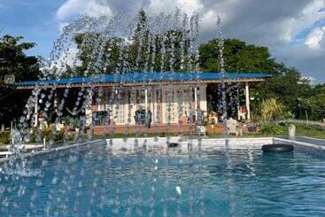 هتل Villa Monica