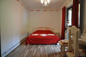 هاستل Pogar Inn