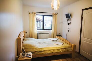 هاستل Pogar Inn