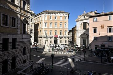 تختخواب و صبحانه Residenze Romanae   Vicolo Dell Aquila