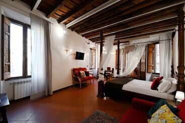 تختخواب و صبحانه Residenze Romanae   Vicolo Dell Aquila