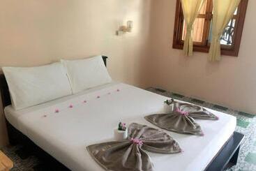 پانسیون Golden Guesthouse