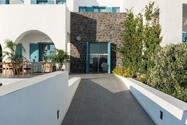 هتل Aeifos Boutique