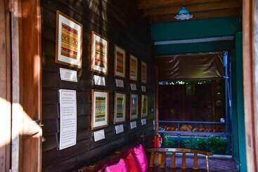 酒店 Banthongna